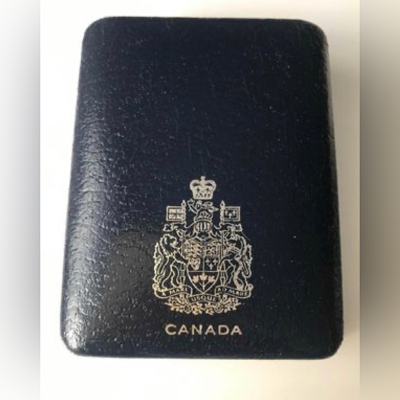 Collectible coin
1975 One Dollar Nickel - Picture 2 of 2